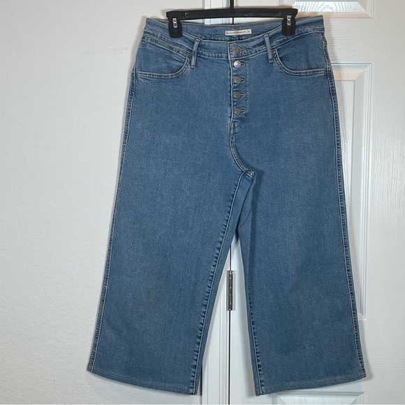 Levi's Mile High Cropped Button Fly Wide Leg Jeans Size 32 - Picture 2 of 14